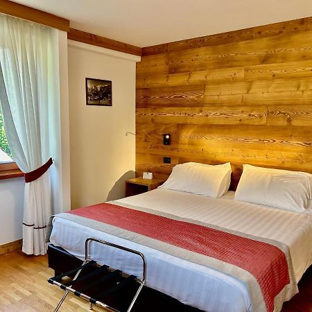 Hotel Croux Courmayeur Exteriér fotografie