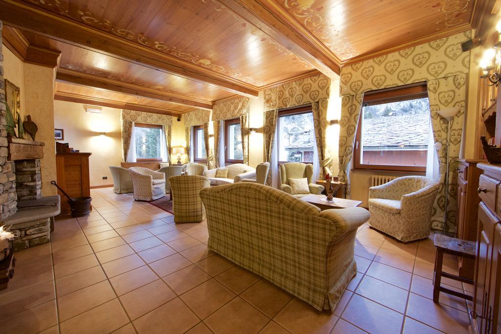 Hotel Croux Courmayeur Exteriér fotografie